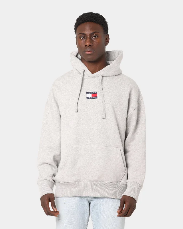 Tommy Jeans Tommy Badge Hoodie Light Grey Heather Hoodie with Hem Drawcord Adjustable Customizable