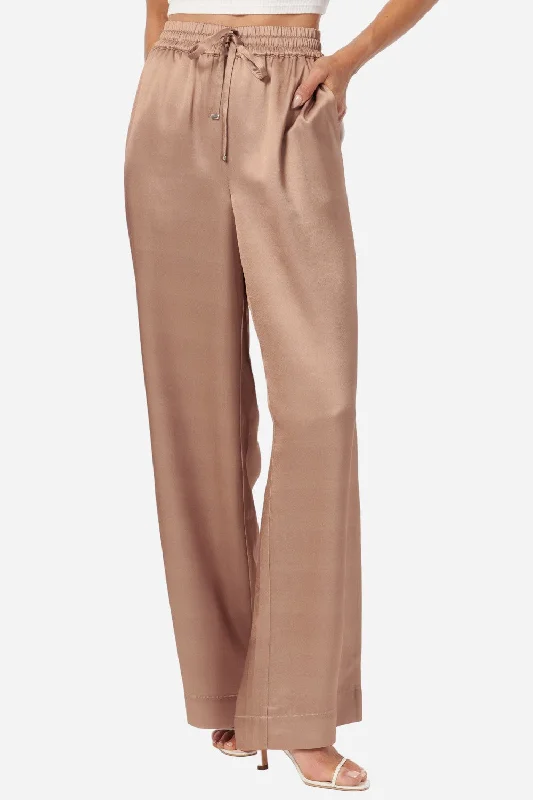 Camy NYC Reggie Pants in Latte Casual Yoga Pants