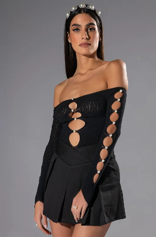 ON ONE SEAMLESS CUTOUT BODYSUIT Trendy Bodysuit with Cutouts